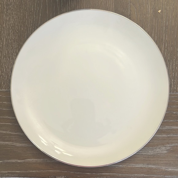 Vintage Style House Fine China Platinum Ring Dinner Plates. - Picture 2 of 3